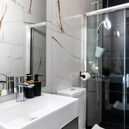 Platinum Breeze - 1-br & Balcony In Appartement *